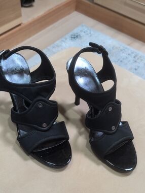 CIRCA Joan & David black womens heels